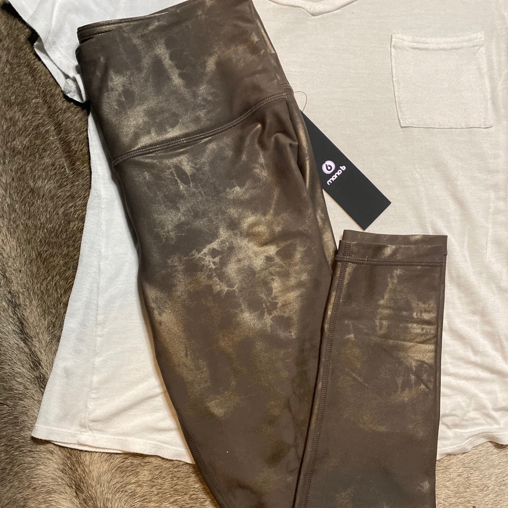 Mono B leggings